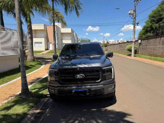 FORD F-150 5.0 V8 GASOLINA CD LARIAT FX4 AUTOMÁTICO